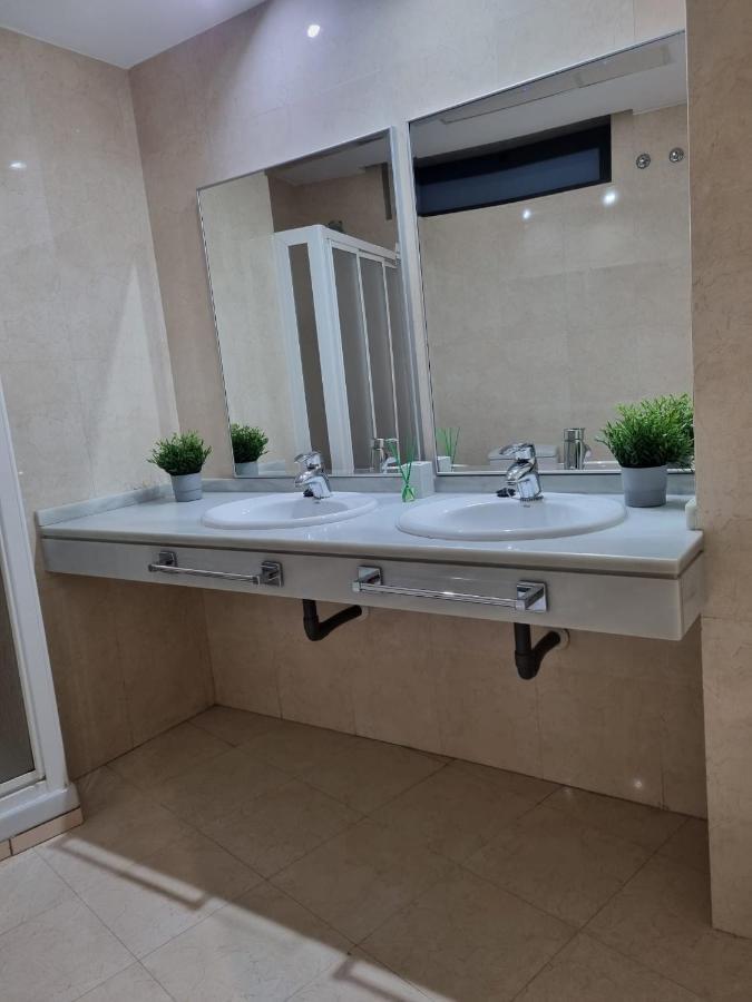 San Bernardo Family Apartment Sevilla Eksteriør bilde