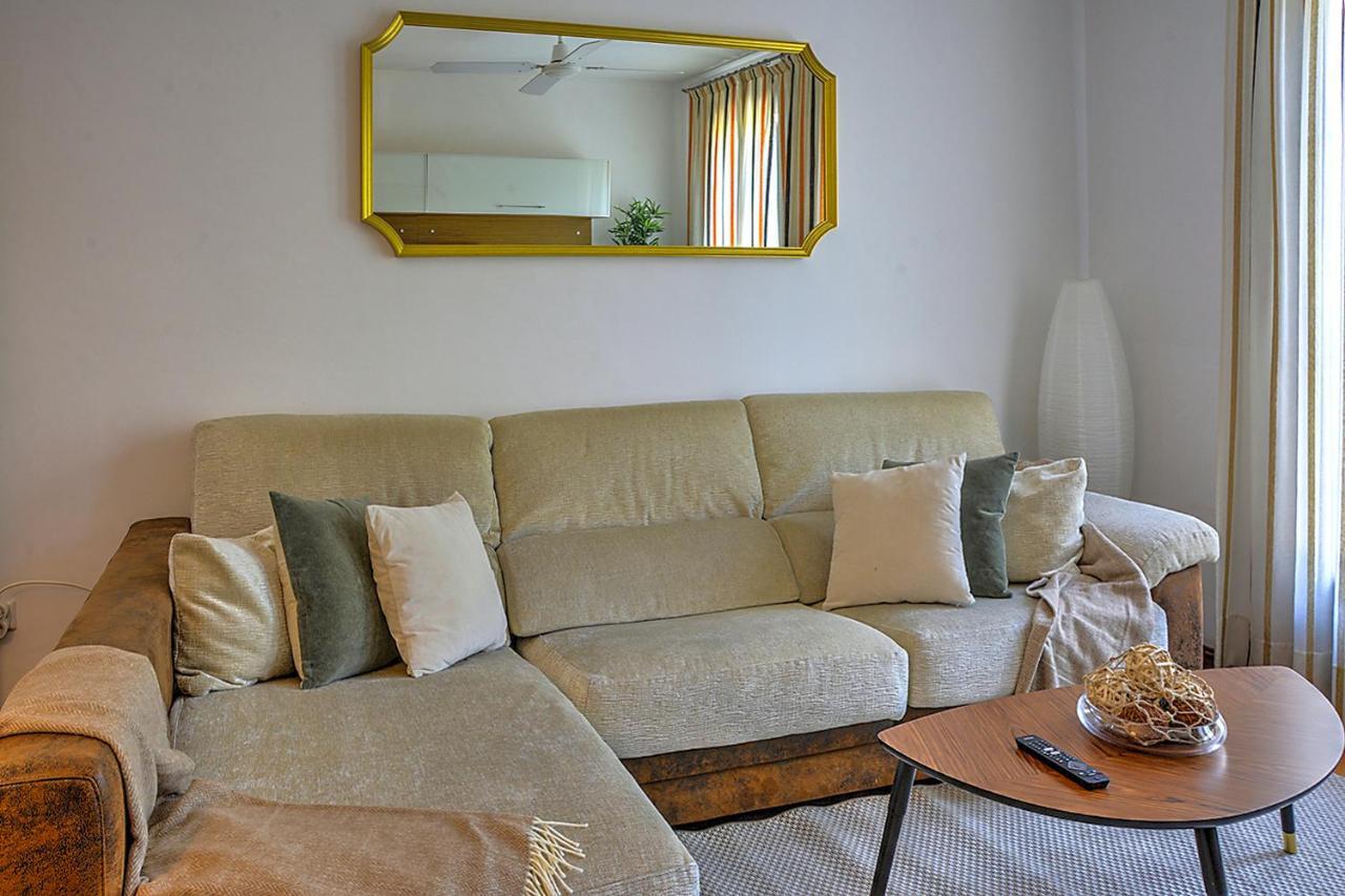 San Bernardo Family Apartment Sevilla Eksteriør bilde