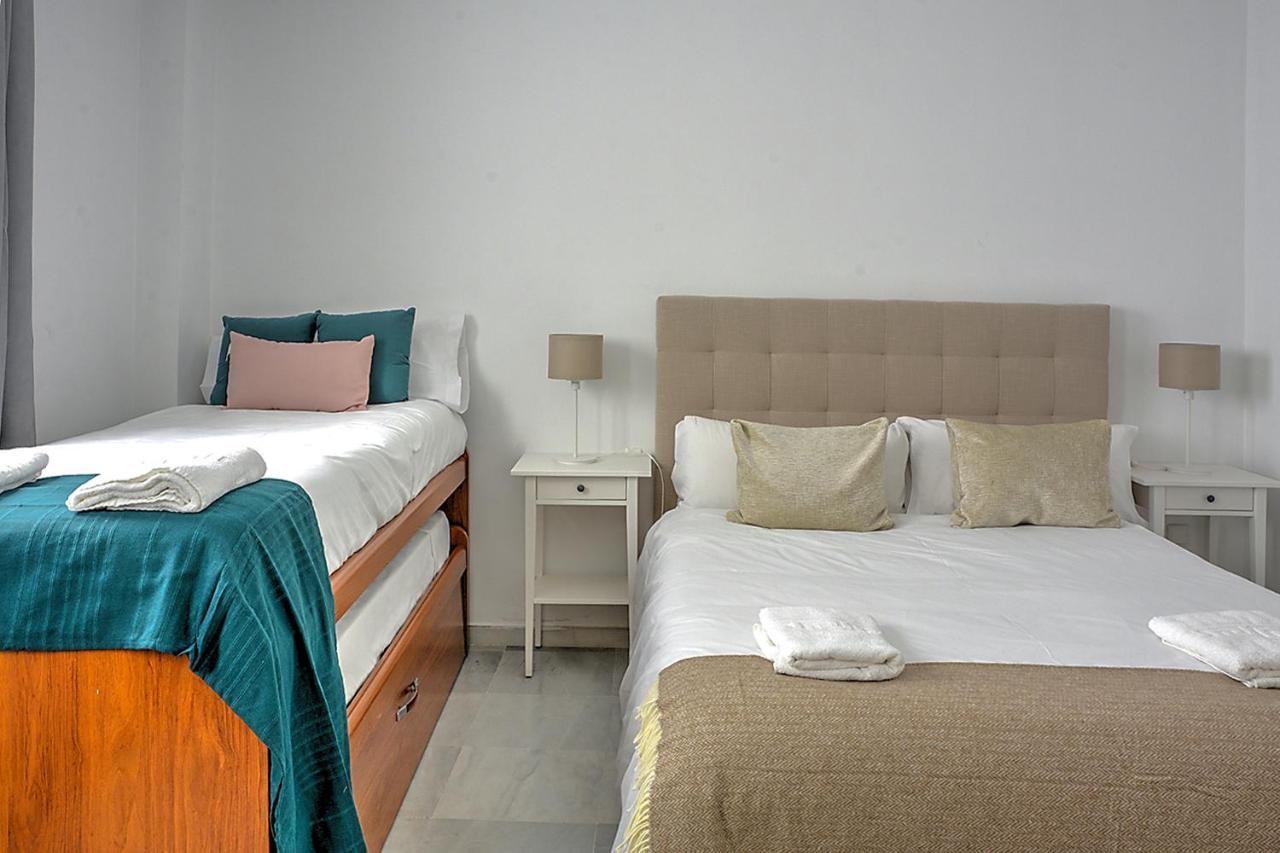 San Bernardo Family Apartment Sevilla Eksteriør bilde