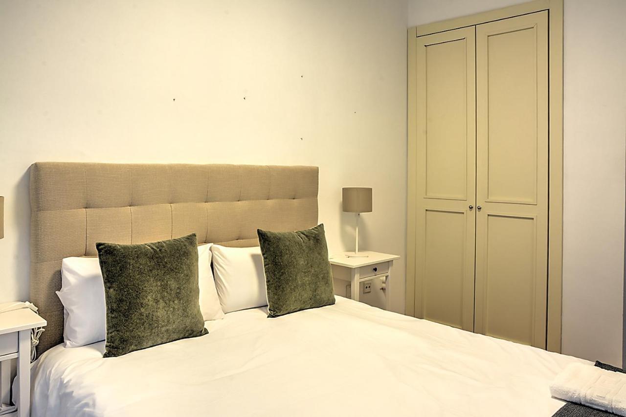 San Bernardo Family Apartment Sevilla Eksteriør bilde